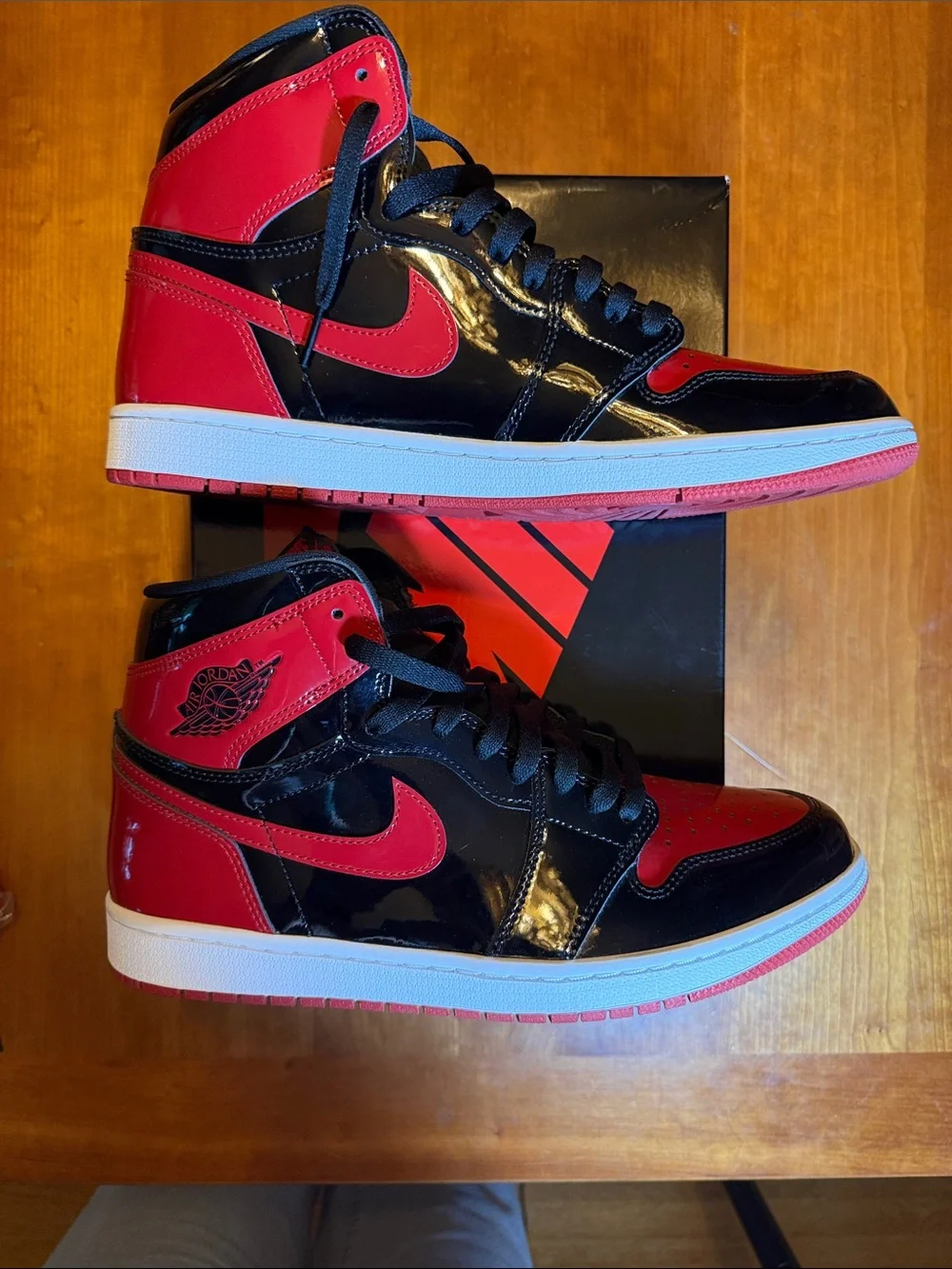 Air Jordan 1 Retro High OG Patent Bred Size 11 EUC